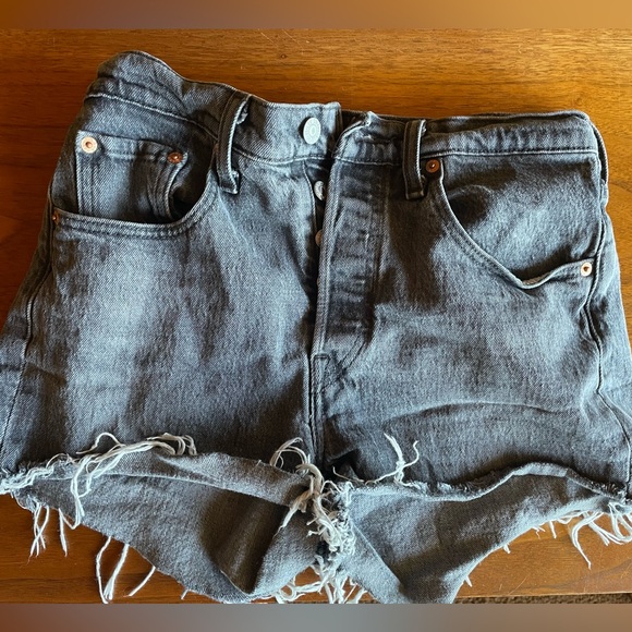 Levi’s 501 Premium Denim shorts - Picture 2 of 3
